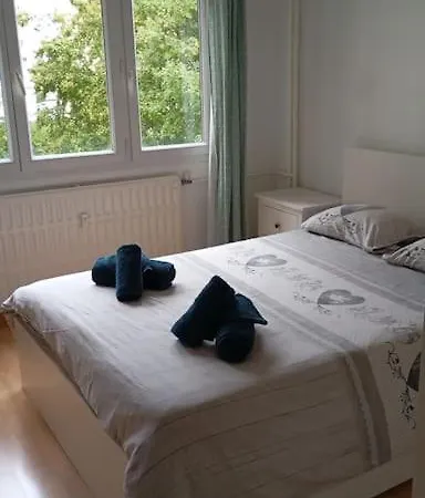 Chez Lisa Et Claude Apartment *